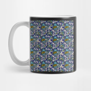Repeating bee fashion print Mug
